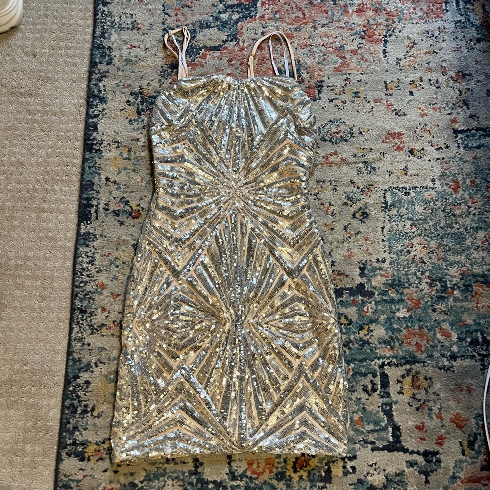 Lulus Sparkly Dress. No flaws. Size Small.